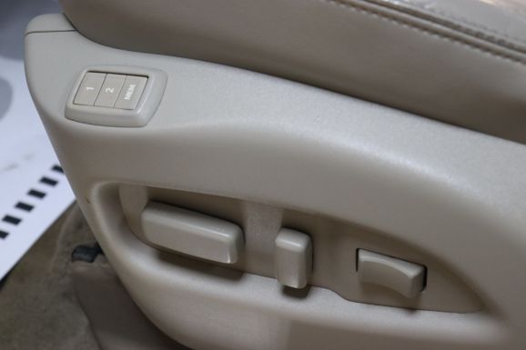 Cadillac SRX, 3.0 л, АТ, 2011 фото 9