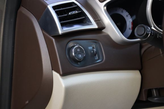 Cadillac SRX, 3.0 л, АТ, 2011 фото 11