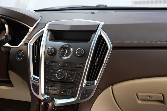 Cadillac SRX, 3.0 л, АТ, 2011 фото 2