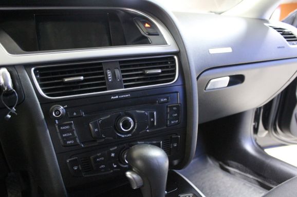 Audi A5, 1.8 л, Вариатор, 2010 фото 9