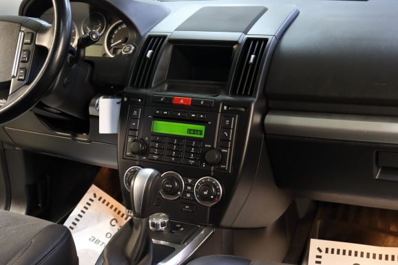 Land Rover Freelander, 3.2 л, АТ, 2010 фото 2