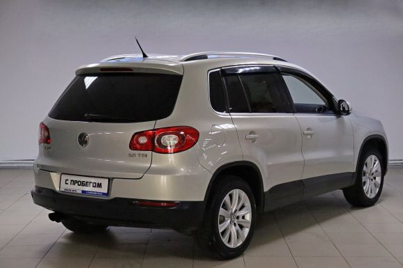 Volkswagen Tiguan, 2.0 л, АТ, 2010 фото 4