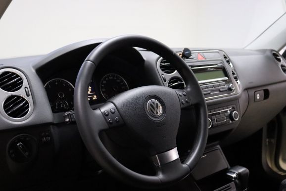 Volkswagen Tiguan, 2.0 л, АТ, 2010 фото 11