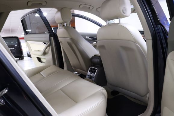 Audi A6, 2.8 л, АТ, 2011 фото 1