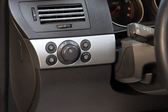 Opel Astra, 1.8 л, АТ, 2012 фото 10