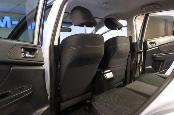 Subaru XV, 2.0 л, Вариатор, 2013 фото 1