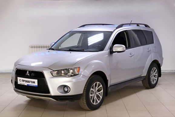 Mitsubishi Outlander, 2.4 л, Вариатор, 2011 фото 3