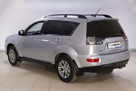 Mitsubishi Outlander, 2.4 л, Вариатор, 2011 фото 6