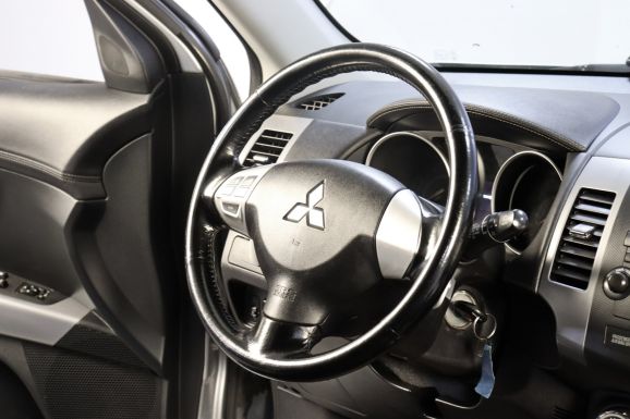 Mitsubishi Outlander, 2.4 л, Вариатор, 2011 фото 11