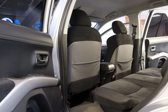 Mitsubishi Outlander, 2.4 л, Вариатор, 2011 фото 1