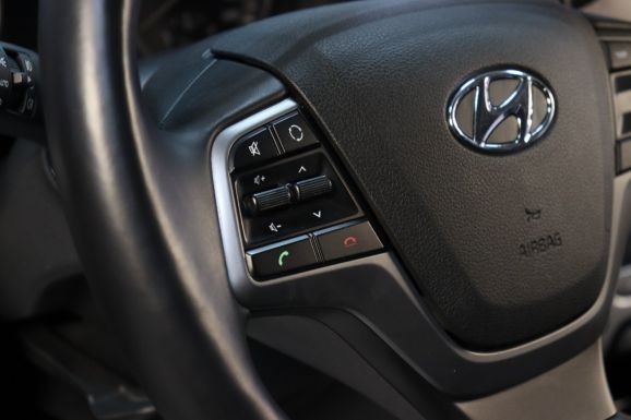 Hyundai Elantra, 2.0 л, АТ, 2019 фото 11