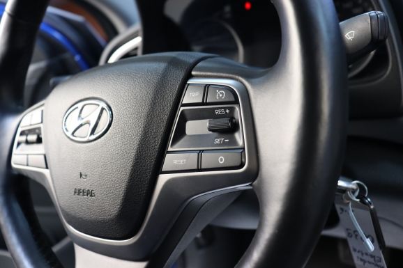 Hyundai Elantra, 2.0 л, АТ, 2019 фото 12