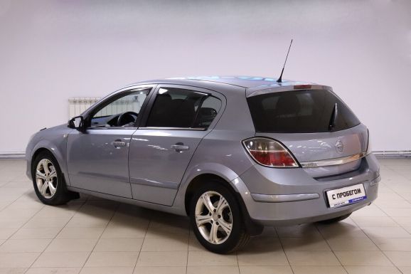 Opel Astra, 1.8 л, МТ, 2010 фото 6