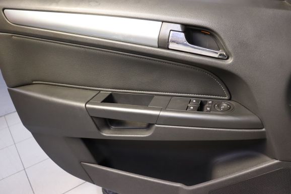 Opel Astra, 1.8 л, МТ, 2010 фото 8