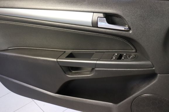 Opel Astra, 1.8 л, АТ, 2011 фото 8