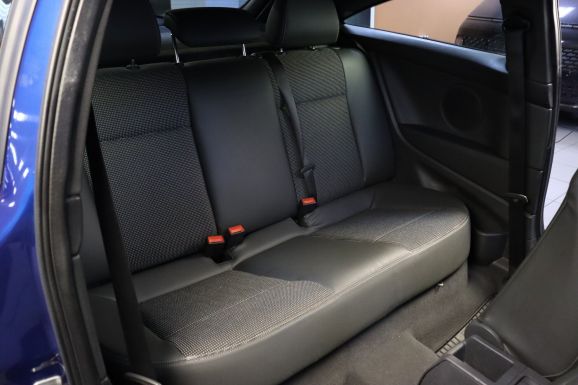 Opel Astra, 1.8 л, АТ, 2011 фото 1