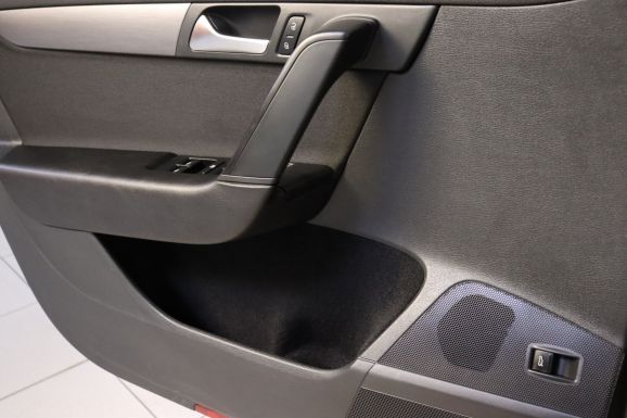 Volkswagen Passat, 1.8 л, МТ, 2011 фото 8