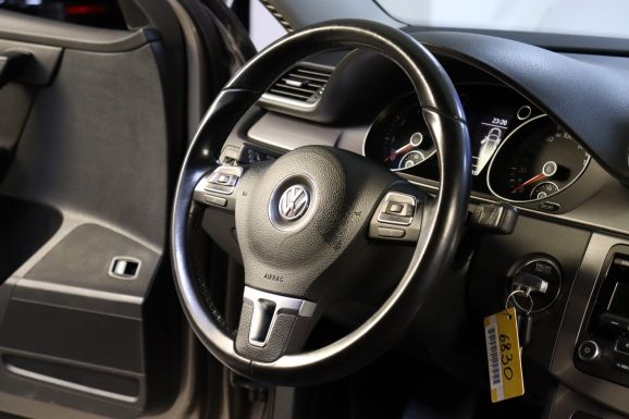 Volkswagen Passat, 1.8 л, МТ, 2011 фото 2