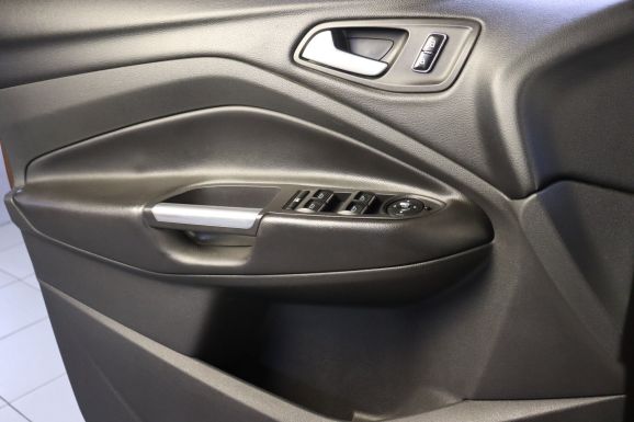 Ford Kuga, 1.6 л, АТ, 2016 фото 8