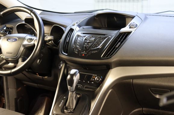 Ford Kuga, 1.6 л, АТ, 2016 фото 1