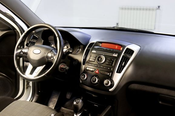 Kia Ceed, 1.6 л, МТ, 2012 фото 7