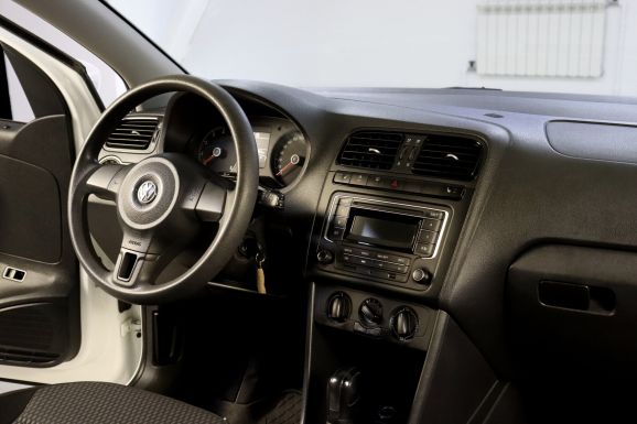 Volkswagen Polo, 1.6 л, АТ, 2013 фото 7