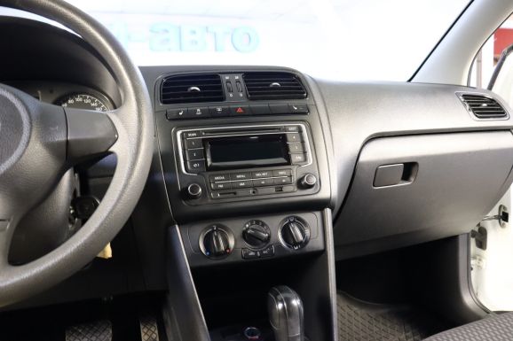 Volkswagen Polo, 1.6 л, АТ, 2013 фото 10