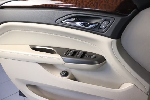 Cadillac SRX, 3.0 л, АТ, 2012 фото 11