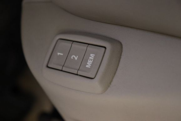 Cadillac SRX, 3.0 л, АТ, 2012 фото 12