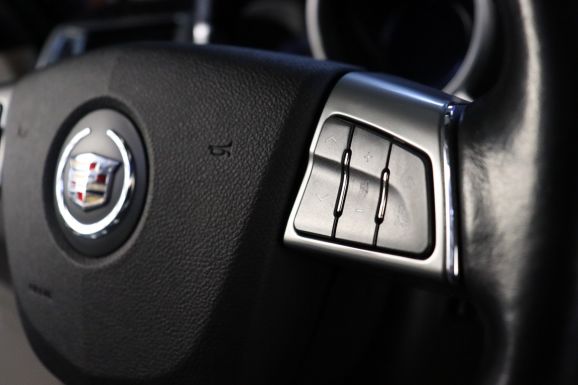 Cadillac SRX, 3.0 л, АТ, 2012 фото 2