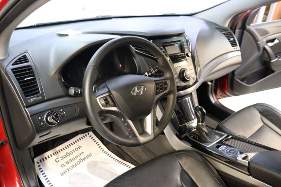 Hyundai i40, 2.0 л, АТ, 2012 фото 9