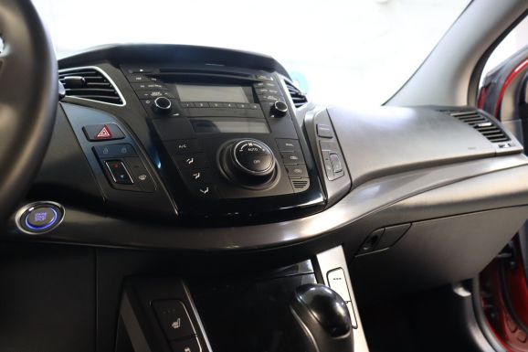 Hyundai i40, 2.0 л, АТ, 2012 фото 14