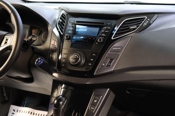 Hyundai i40, 2.0 л, АТ, 2012 фото 2