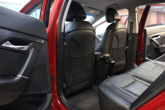 Hyundai i40, 2.0 л, АТ, 2012 фото 1