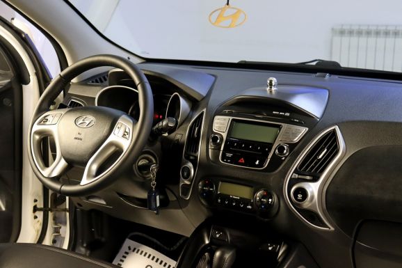 Hyundai ix35, 2.0 л, АТ, 2012 фото 7