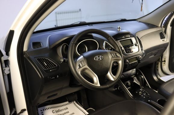 Hyundai ix35, 2.0 л, АТ, 2012 фото 9