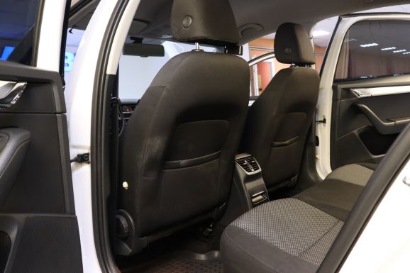 Skoda Octavia, 1.2 л, Робот, 2014 фото 1