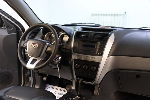 Geely Emgrand X7, 2.4 л, АТ, 2015 фото 11