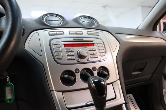 Ford Mondeo, 2.3 л, АТ, 2009 фото 2