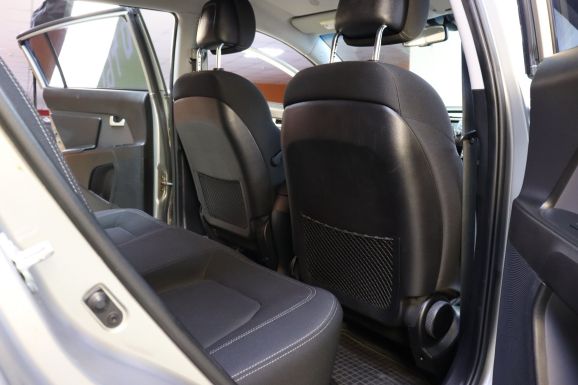 Kia Sportage, 2.0 л, АТ, 2013 фото 1