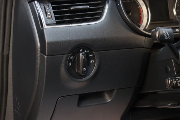 Skoda Octavia, 1.4 л, Робот, 2017 фото 10