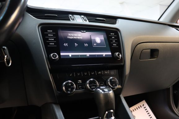 Skoda Octavia, 1.4 л, Робот, 2017 фото 13