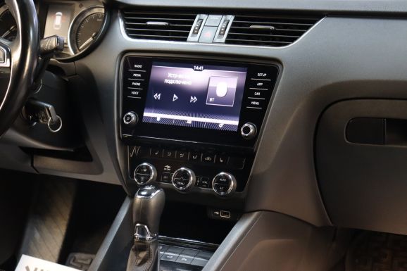 Skoda Octavia, 1.4 л, Робот, 2017 фото 2