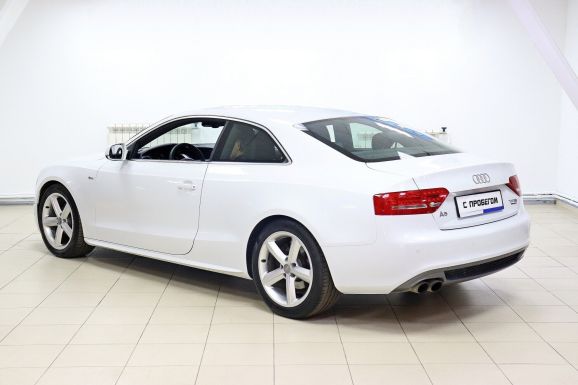 Audi A5, 2.0 л, Робот, 2010 фото 4