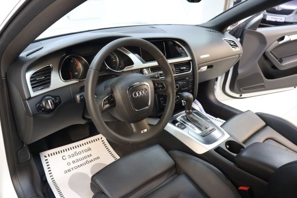 Audi A5, 2.0 л, Робот, 2010 фото 11