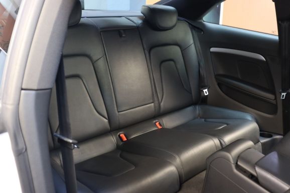 Audi A5, 2.0 л, Робот, 2010 фото 1