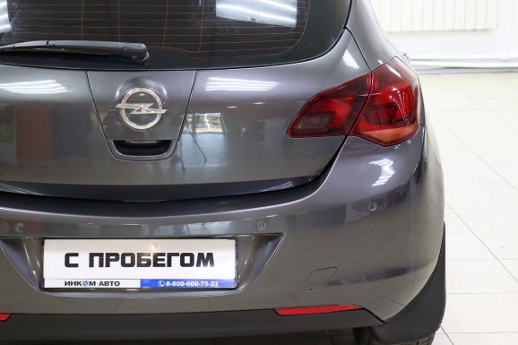 Opel Astra, 1.6 л, АТ, 2011 фото 7