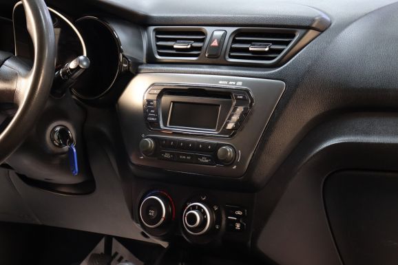 Kia Rio, 1.4 л, МТ, 2013 фото 2