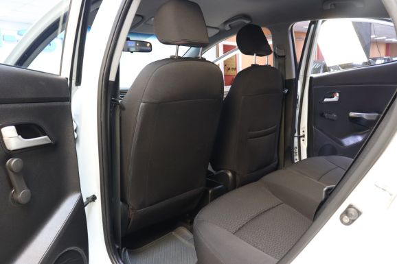 Kia Rio, 1.4 л, МТ, 2013 фото 1