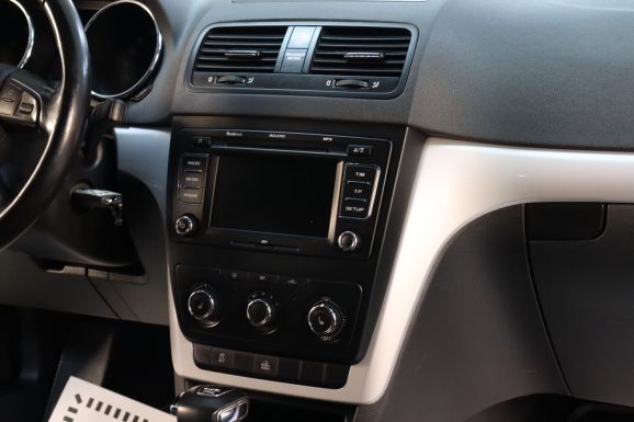 Skoda Yeti, 1.8 л, Робот, 2012 фото 8